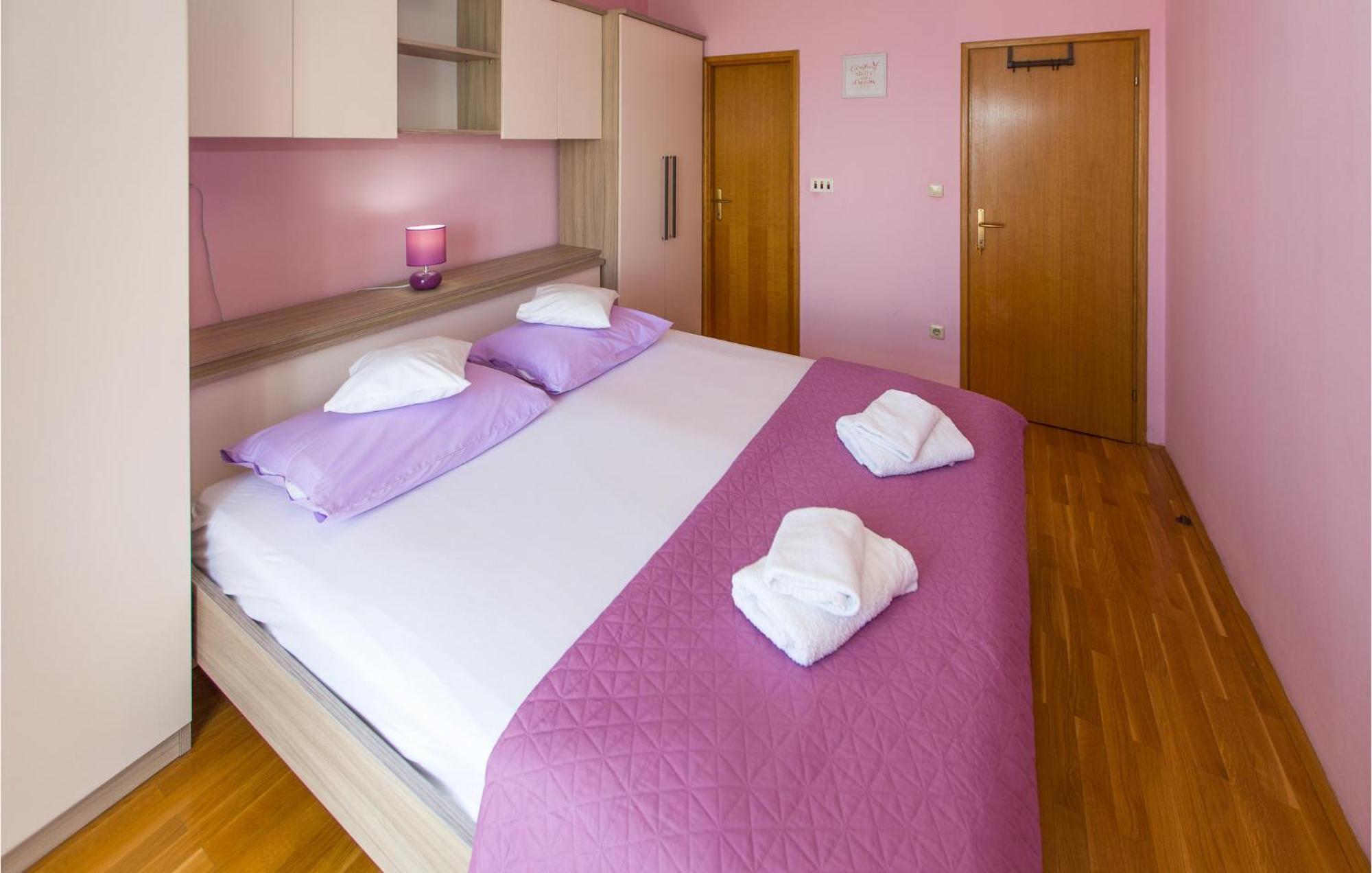 3 Bedroom Lovely Home In Plat Mlini Buitenkant foto