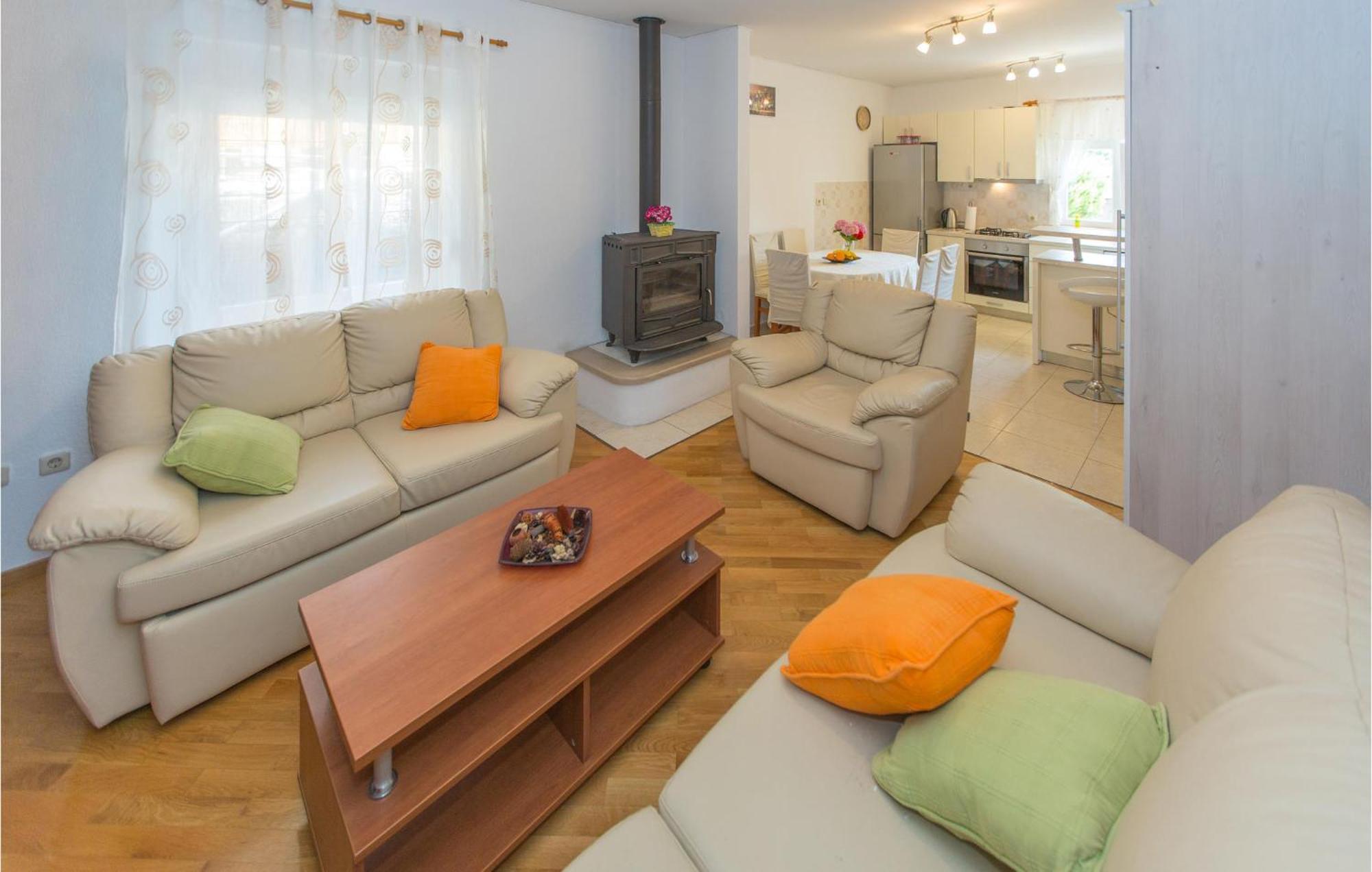 3 Bedroom Lovely Home In Plat Mlini Buitenkant foto