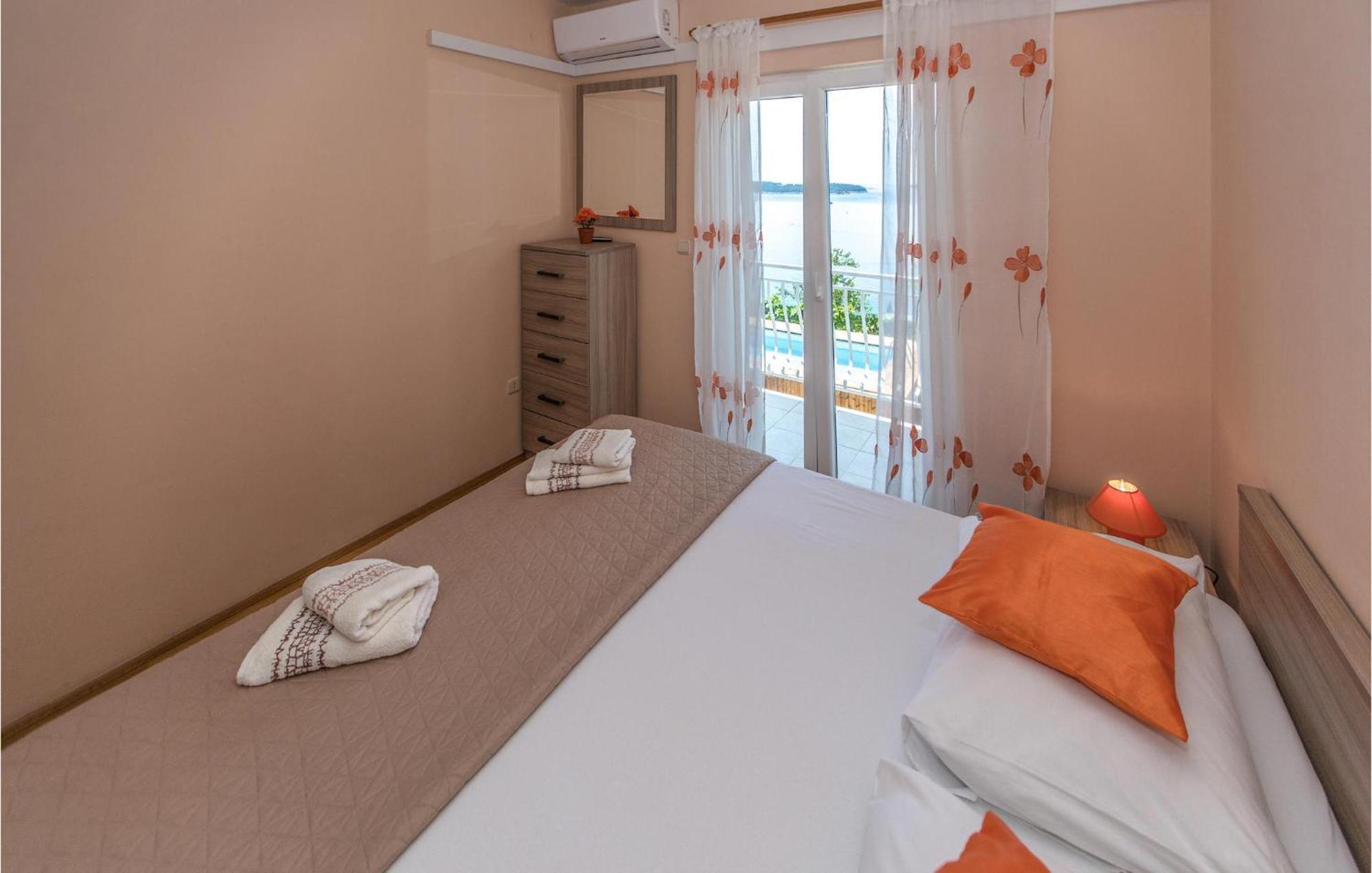 3 Bedroom Lovely Home In Plat Mlini Buitenkant foto