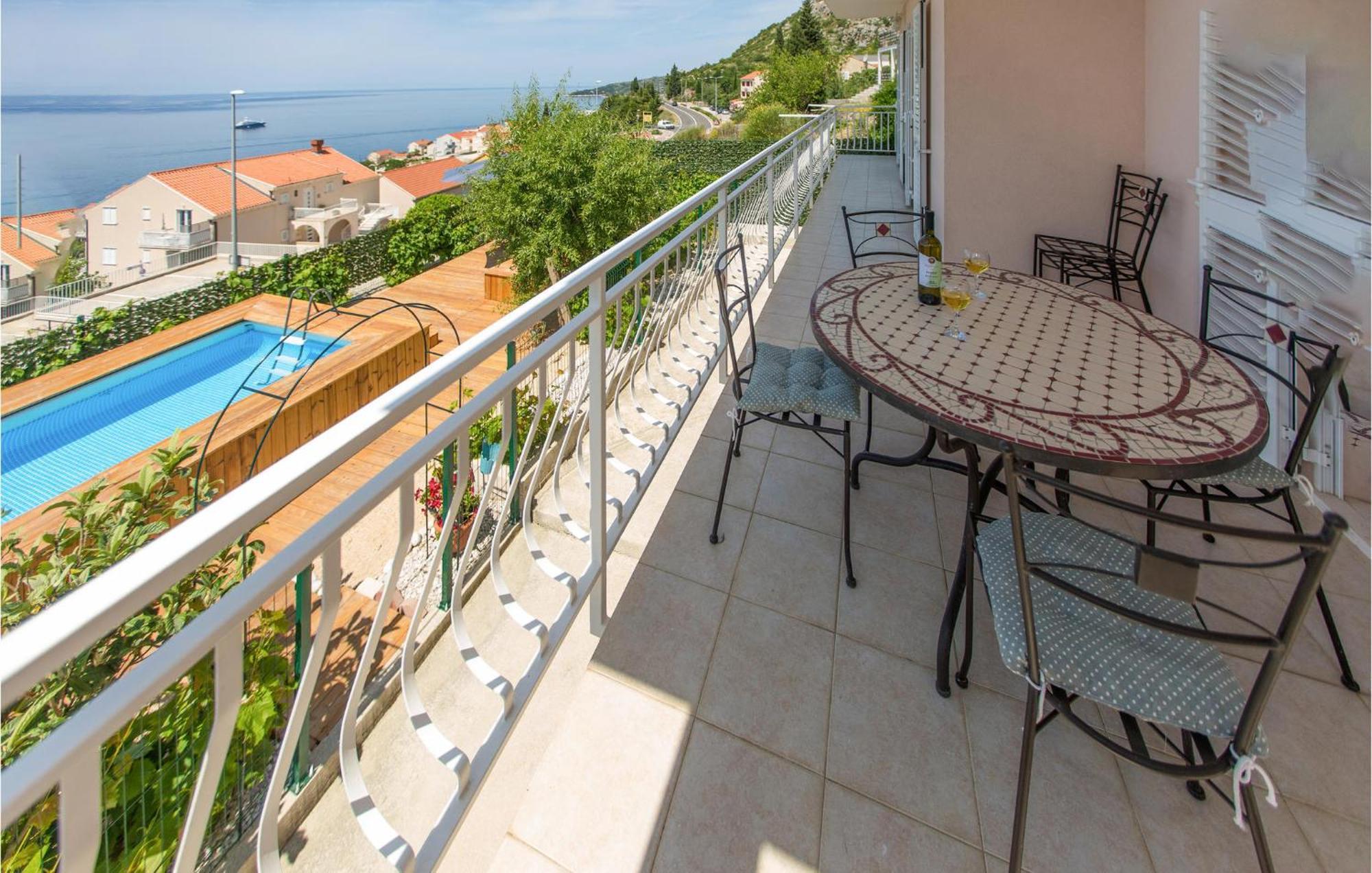3 Bedroom Lovely Home In Plat Mlini Buitenkant foto